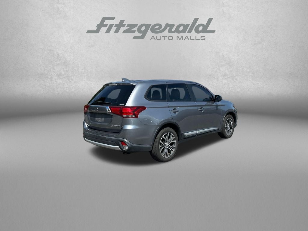 2017 Mitsubishi Outlander ES