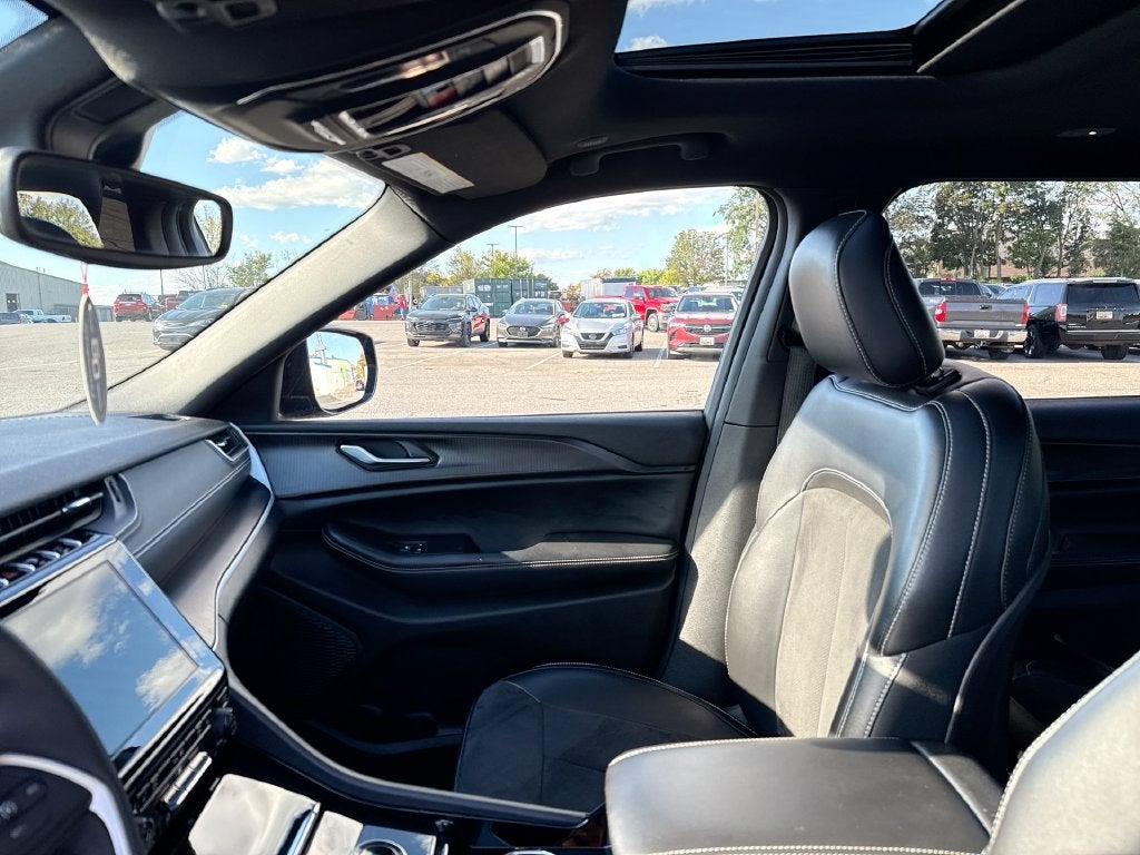 2023 Jeep Grand Cherokee L Altitude 4x4