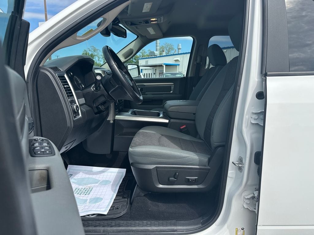 2018 RAM 1500 Big Horn Crew Cab 4x4 5'7' Box