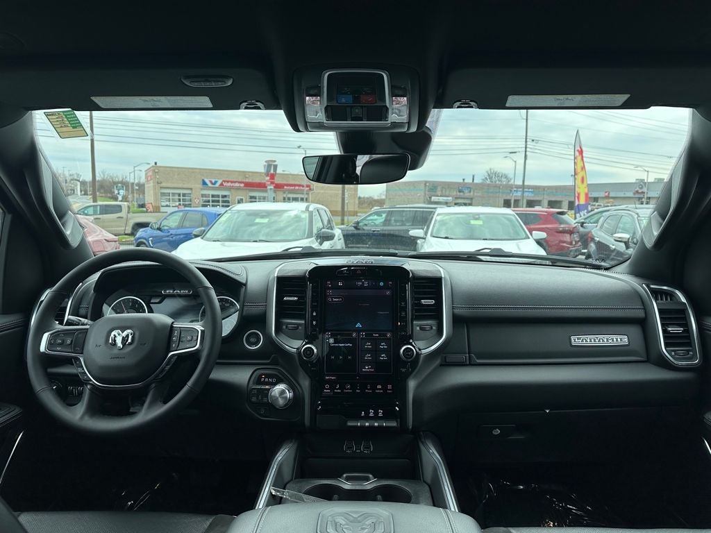 2026 RAM 1500 Laramie Crew Cab 4x4 5'7' Box