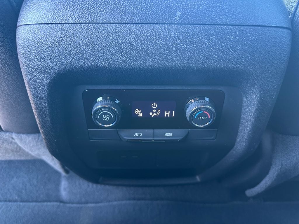 2025 Chevrolet Traverse AWD LT