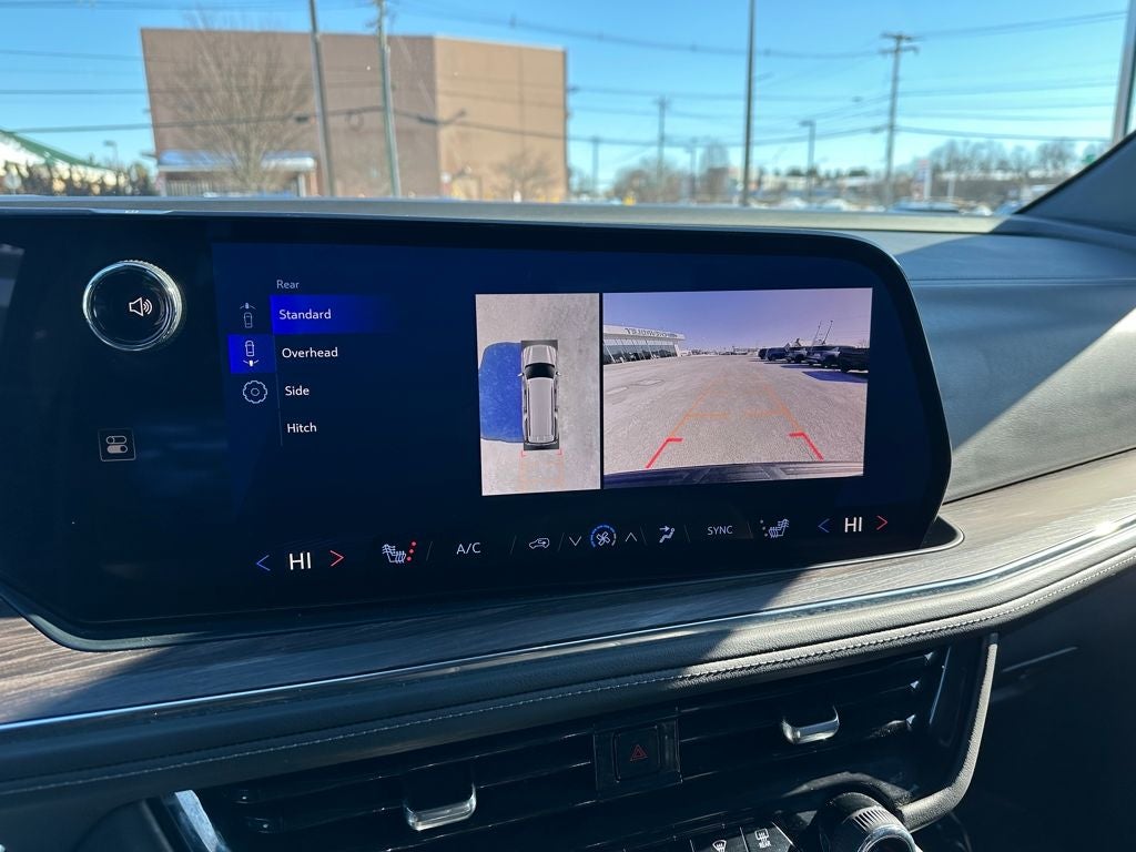 2025 Chevrolet Suburban LT