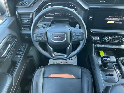2023 GMC Sierra 1500 4WD Crew Cab Standard Box AT4