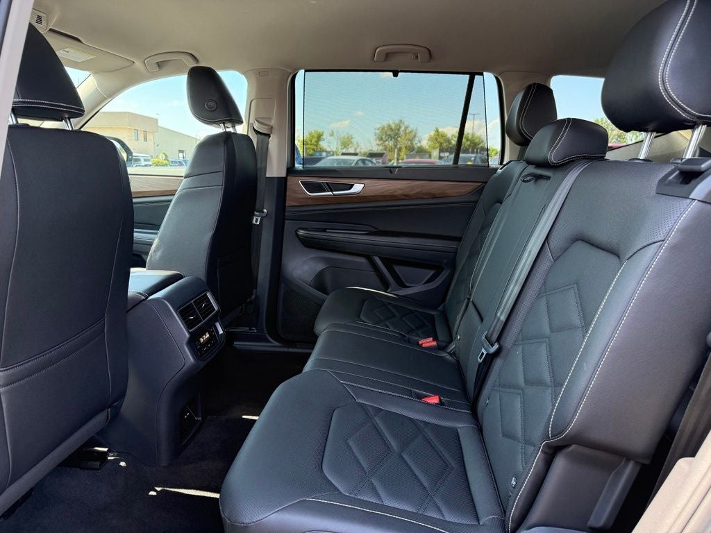 2026 Volkswagen Atlas SE with Technology