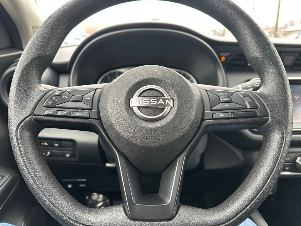 2024 Nissan Kicks S Xtronic CVT