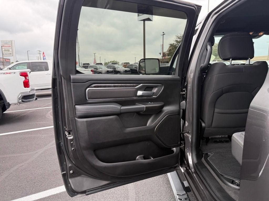 2024 RAM 1500 Big Horn Crew Cab 4x4 5'7" Box