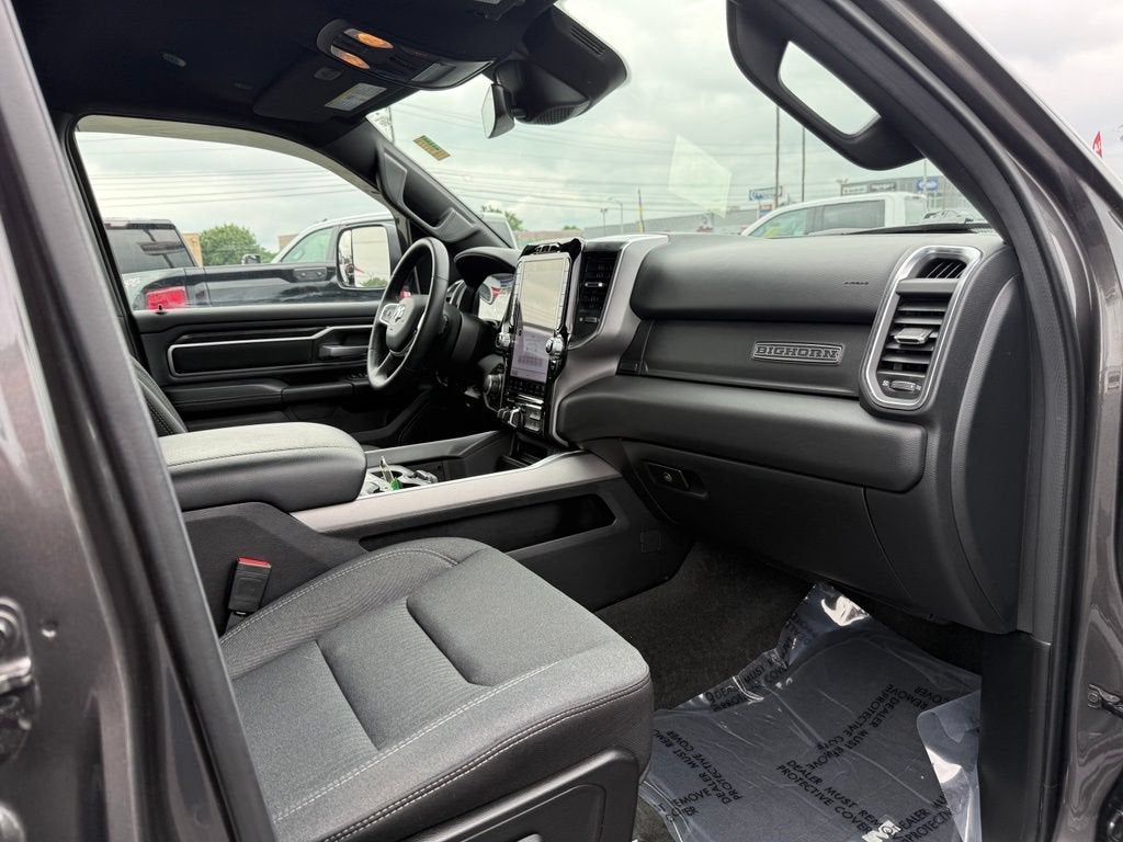 2024 RAM 1500 Big Horn Crew Cab 4x4 5'7" Box