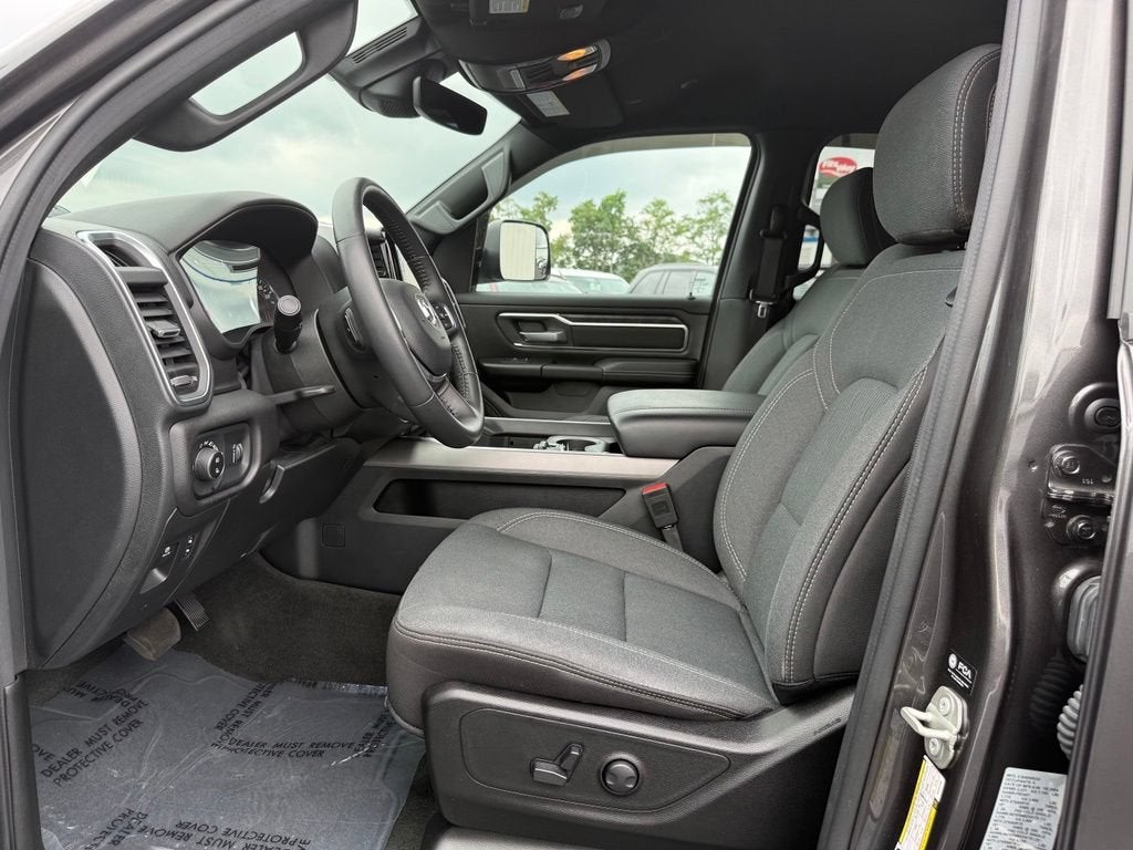 2024 RAM 1500 Big Horn Crew Cab 4x4 5'7" Box