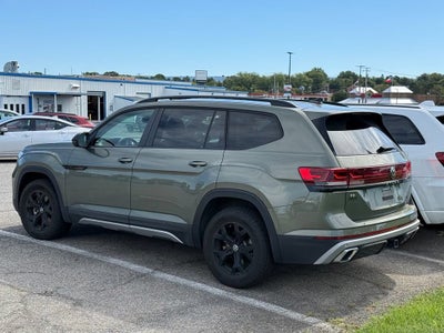 2024 Volkswagen Atlas 2.0T Peak Edition SE w/Technology