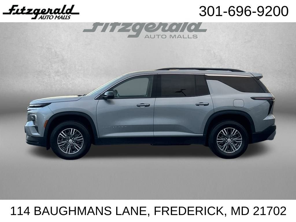 2025 Chevrolet Traverse LT