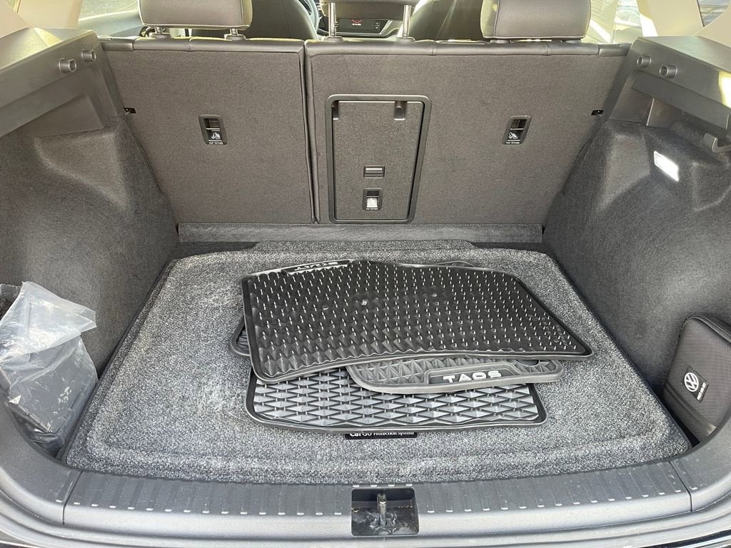 2024 Volkswagen Taos SEL