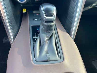 2022 Toyota Venza LE