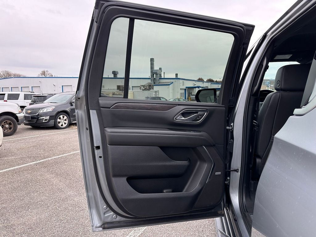 2024 Chevrolet Suburban LT