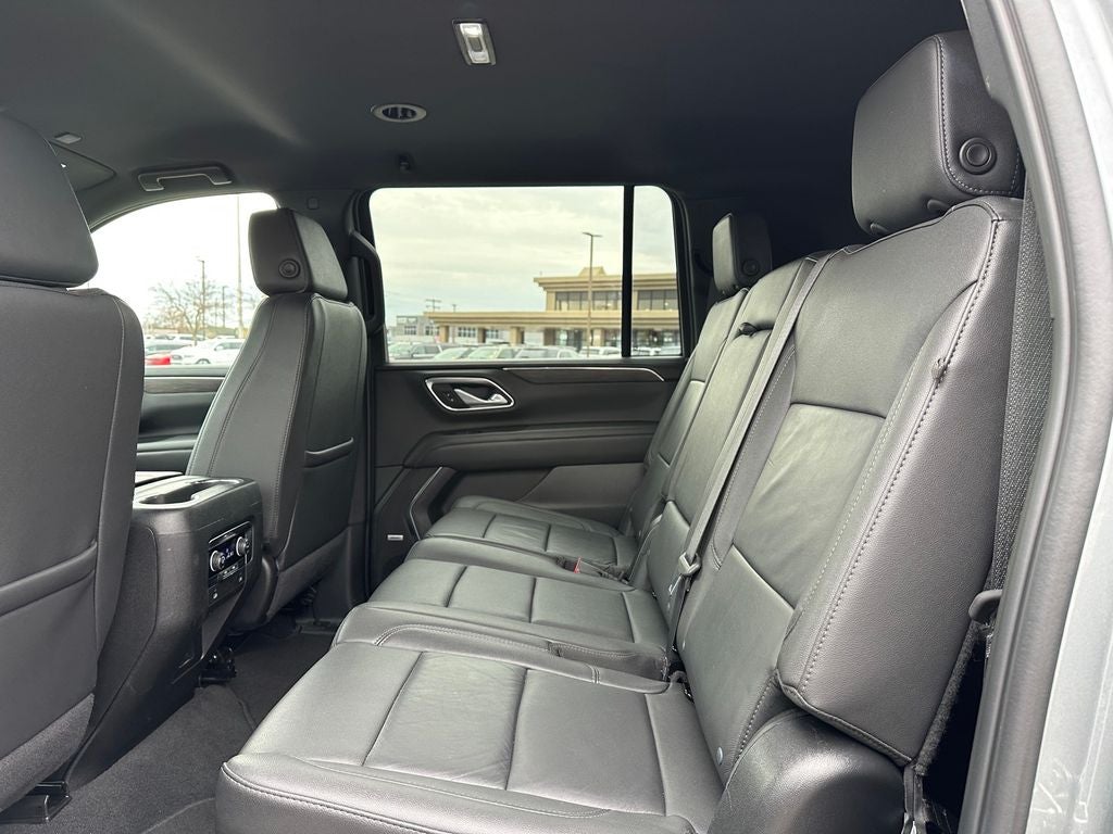 2024 Chevrolet Suburban LT