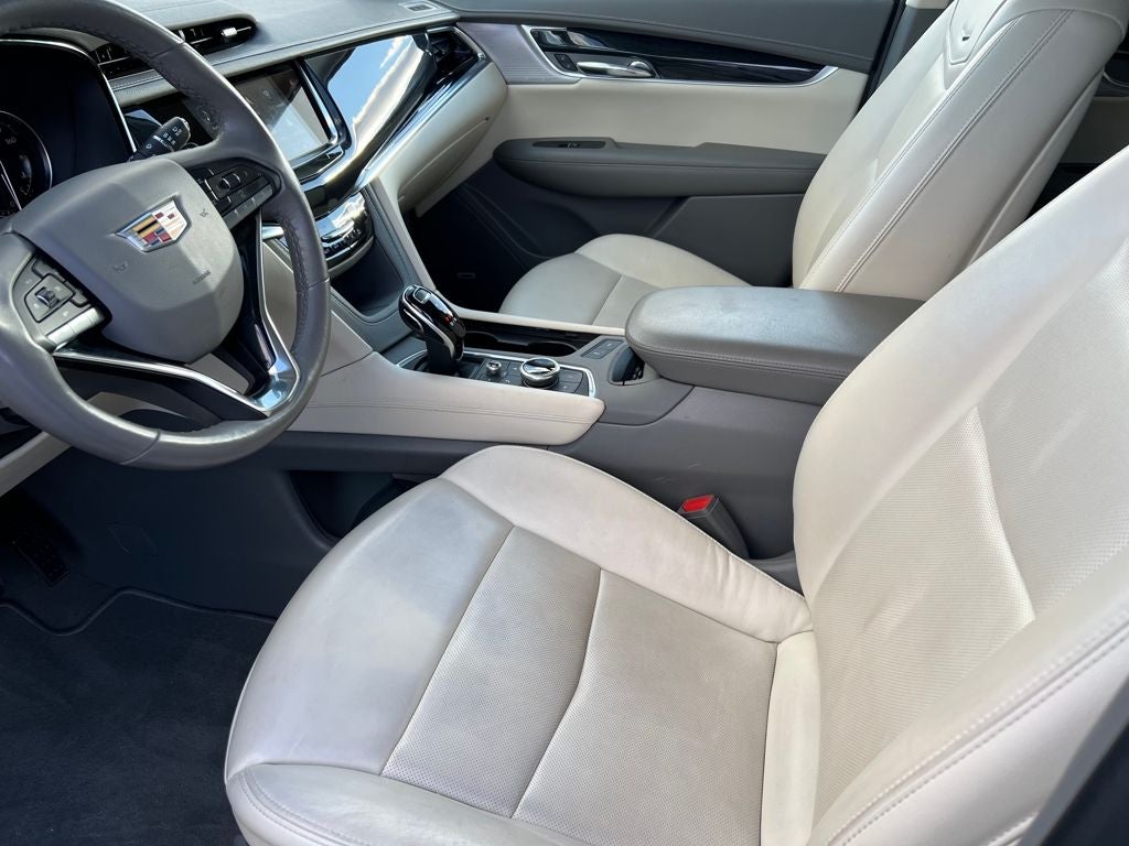 2025 Cadillac XT6 Premium Luxury