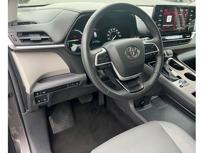 2024 Toyota Sienna XLE