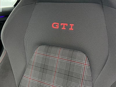 2024 Volkswagen Golf GTI 380 SE